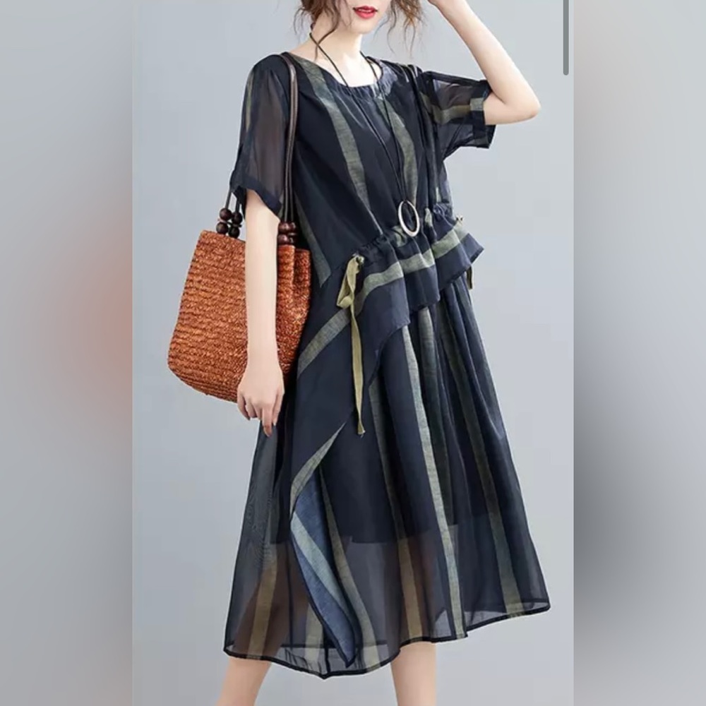 NWT* Unique Dress
